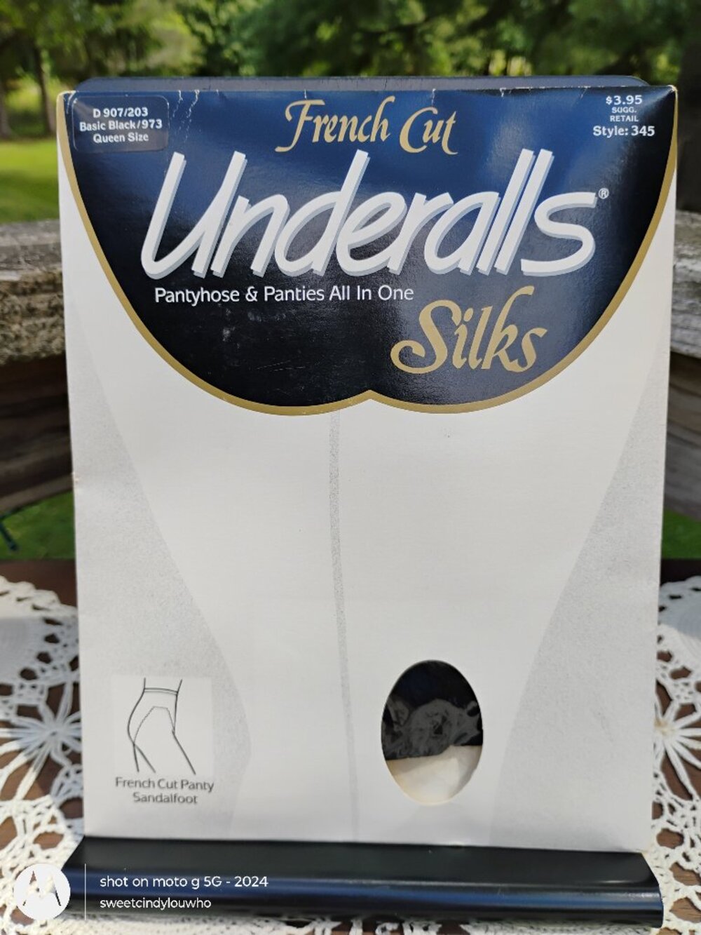 Hanes Underalls French Cut Silks pantyhose sandalfoot Q sz Basic Black vtg 1990